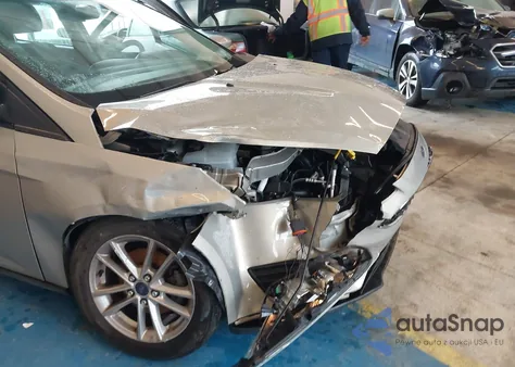 2015 Ford Focus Se z USA, uszkodzony, nr VIN 1FADP3F29FL353843